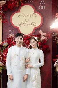 Midfielder Duc Huy and MC Mu Tat Announce Their Engagement - image 9