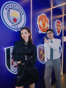 Midfielder Duc Huy and MC Mu Tat Announce Their Engagement - image 5