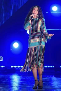 Miss Vietnam H'Hen Nie Sparks Debate on Chi Dep: Authentic or Awkward? - image 7