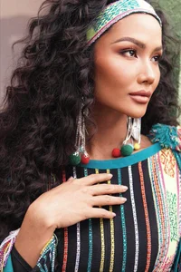 Miss Vietnam H'Hen Nie Sparks Debate on Chi Dep: Authentic or Awkward? - image 10