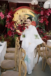 Stunning Engagement Ceremony of Famous Vietnamese Actress Quynh Luong - image 2