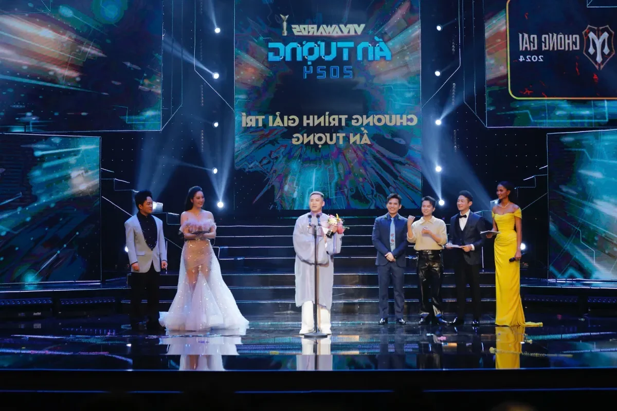 Will the 'Anh Trai Vuot Ngan Chong Gai' Concert Sell Out Again?