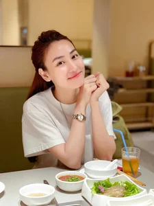 Ngan Khanh: The Ageless Evolution of Vietnam’s National First Love - image 0