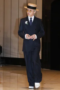 World-Renowned Male Singer Earns Over $45 Million Annually Performing for Global Leaders and Elite Audiences - image 6