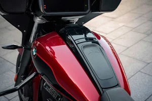 2025 BMW R18 Cruiser Revealed: Comprehensive Upgrades and Pricing Details - image 10