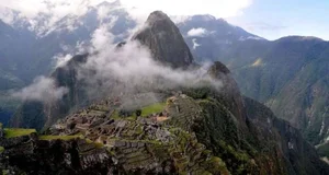 Unveiling the Mystery of the Ancient City on the Peak - image 0