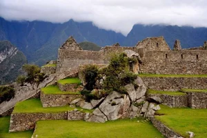 Unveiling the Mystery of the Ancient City on the Peak - image 9