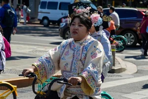 Capturing Serenity: A Visual Journey Through the Peaceful Daily Life in China - image 5