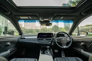 Lexus ES Luxury Sedan Discounts: Save 260 Million VND in Vietnam Market - image 4