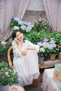 YiTuYu Art Language Vol.9866: Jing Zi Zi – A Study in Focus (14P) - image 10