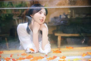 YiTuYu Art Language Vol.9866: Jing Zi Zi – A Study in Focus (14P) - image 1
