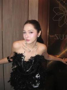 Singer Bao Anh Embraces Peaceful Motherhood Over Bold Fashion - image 0