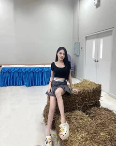 Meet the Stunning Girlfriend of Rising Thai Football Star Suphanat Mueanta - image 4