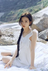 YiTuYu Art Language Vol.9961: Captivating Portrait Artistry with Xi Xi - image 3