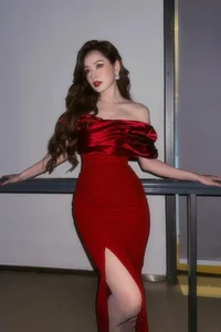 Chi Pu's Versatile Fashion Showcase During Her High-Profile China Tour - image 1