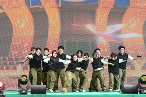 Hanoi University of Architecture Dance Team Wins Top Prize at Nutrition Day 2026 - image 5