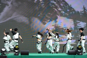 Hanoi University of Architecture Dance Team Wins Top Prize at Nutrition Day 2026 - image 4
