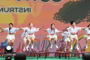 Hanoi University of Architecture Dance Team Wins Top Prize at Nutrition Day 2026 - image 10