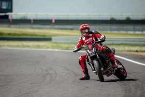 2026 Ducati Hypermotard 698 Mono Nera: Pricing and Specs Revealed - image 5