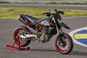2026 Ducati Hypermotard 698 Mono Nera: Pricing and Specs Revealed - image 1