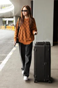 Tran Thanh’s Sister Huynh Uyen An Shows Off Stunning Style After Weight Loss - image 0