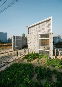 Unique One-Story Tube House in Kon Tum Captivates Global Architecture Enthusiasts - image 1