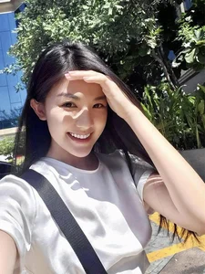 Radiant Everyday Beauty of Luong Thanh from Biet Duoc Den - image 1