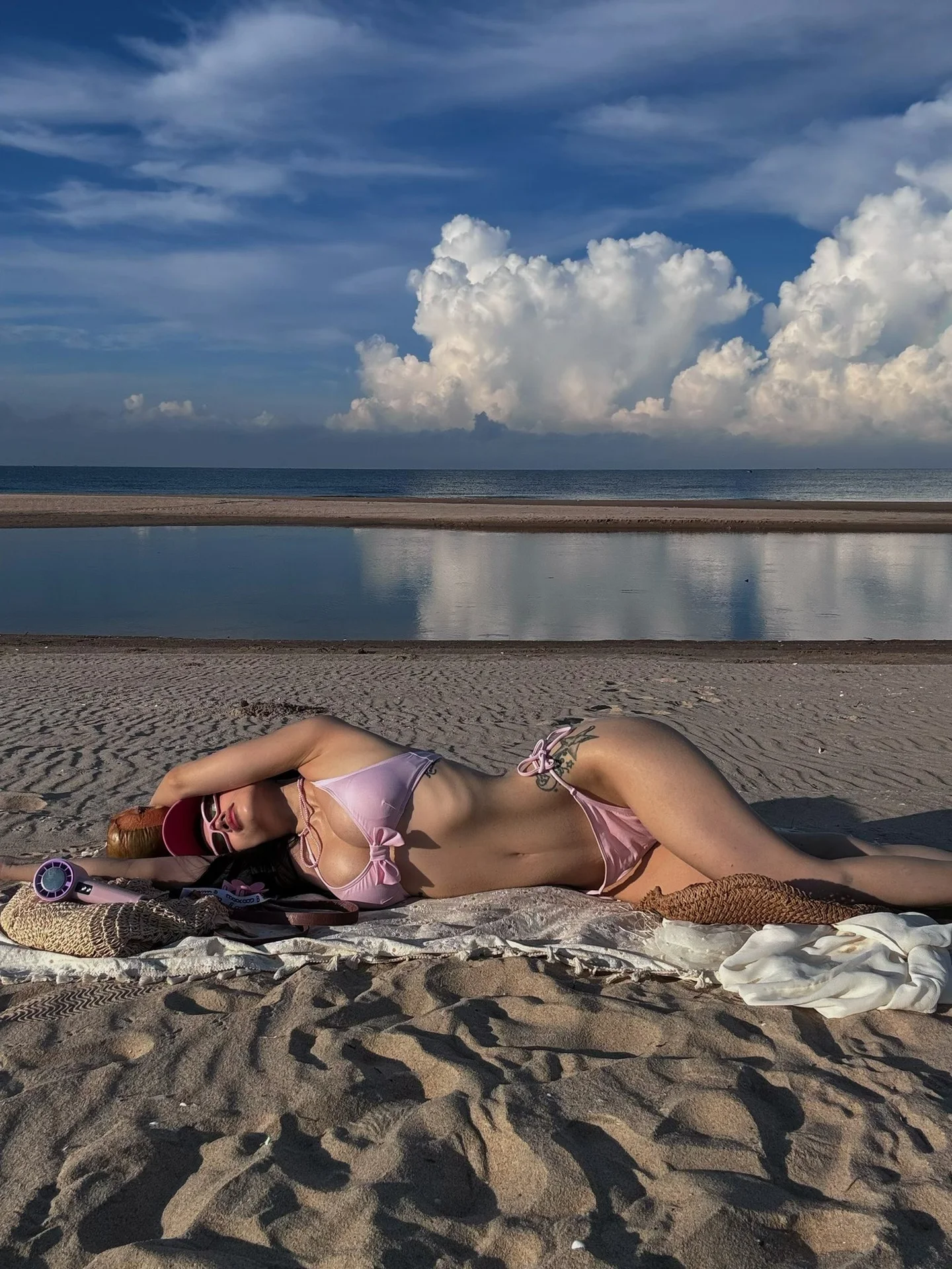 Si Thanh Stuns Fans with Bold and Aesthetic New Photoshoot