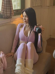 Si Thanh Stuns Fans with Bold and Aesthetic New Photoshoot - image 7