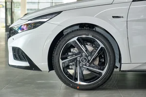 Hyundai Elantra N-Line Review: Sporty Design, Rich Features, and Dynamic Performance - image 28