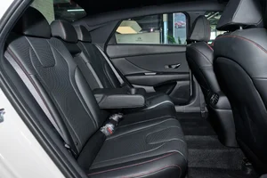 Hyundai Elantra N-Line Review: Sporty Design, Rich Features, and Dynamic Performance - image 23