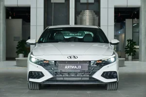 Hyundai Elantra N-Line Review: Sporty Design, Rich Features, and Dynamic Performance - image 11