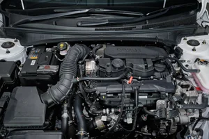 Hyundai Elantra N-Line Review: Sporty Design, Rich Features, and Dynamic Performance - image 27