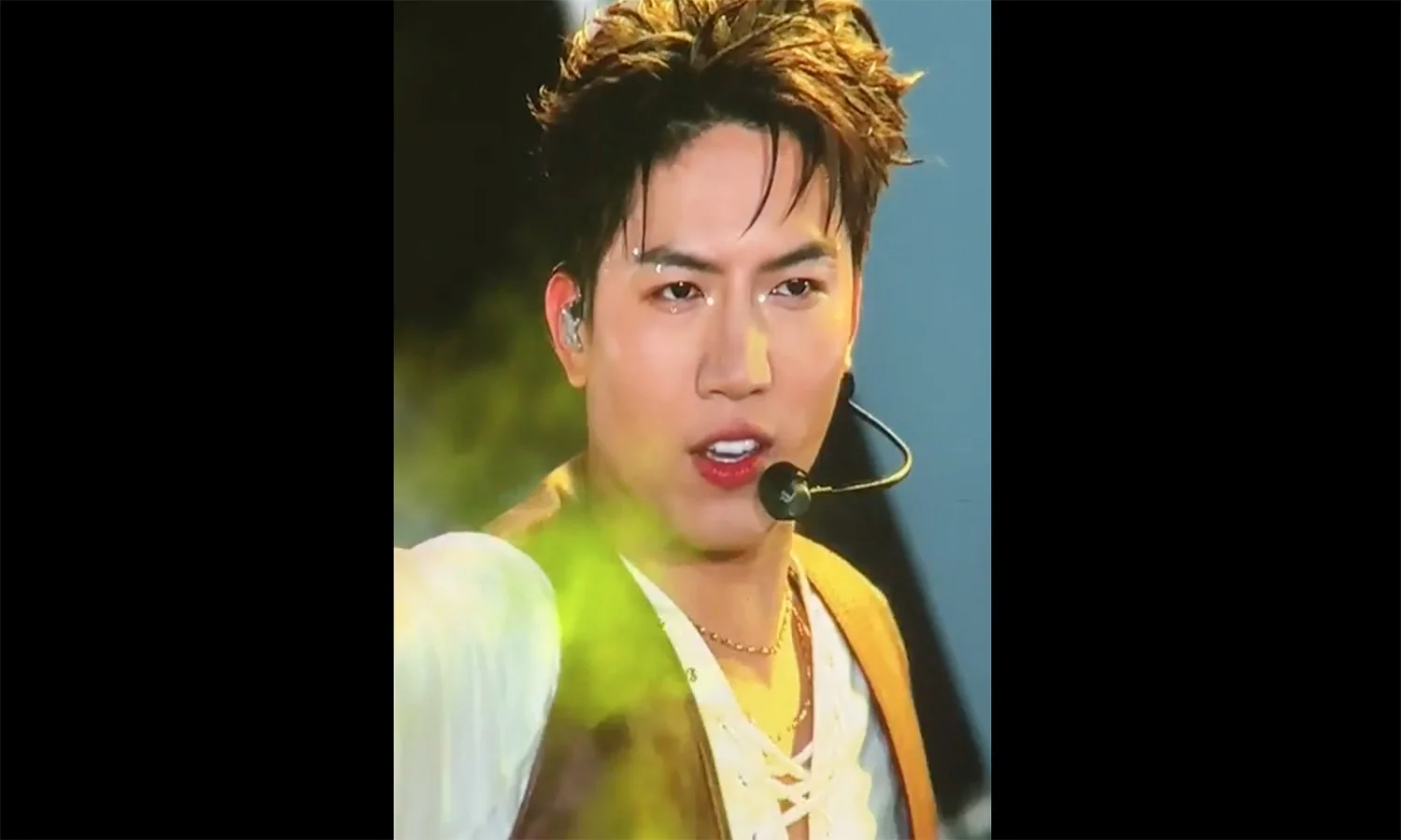 Anh Trai Say Hi Stars Draw Massive Crowds in Spectacular Live Concert Event
