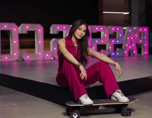 Inside the Lavish Lifestyle of the World’s Youngest Self-Made Female Billionaire - image 0