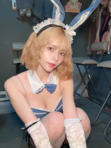 Japanese Model Kure Yumi: The Social Media Sensation Redefining Style - image 38