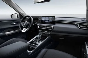 2026 Mitsubishi Destinator Debuts: Affordable 7-Seater SUV for Modern Families - image 0
