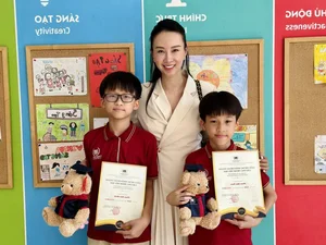 Ageless Vietnamese Beauty Queen Wins Hearts at Her Kid's School with Youthful Charm - image 5