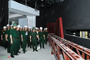 Senior Lieutenant General Trinh Van Quyet Inspects Vietnam Military History Museum Construction Progress - image 3