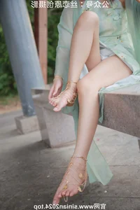 Silk Love Photography No.040: Xiao Meng in Elegant Hanfu and Traditional Styles - image 13