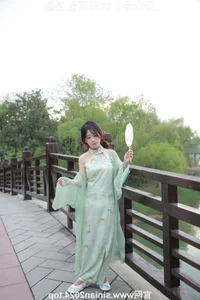 Silk Love Photography No.040: Xiao Meng in Elegant Hanfu and Traditional Styles - image 133