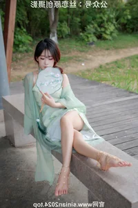 Silk Love Photography No.040: Xiao Meng in Elegant Hanfu and Traditional Styles - image 226