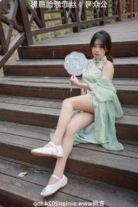 Silk Love Photography No.040: Xiao Meng in Elegant Hanfu and Traditional Styles - image 184