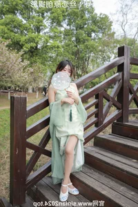 Silk Love Photography No.040: Xiao Meng in Elegant Hanfu and Traditional Styles - image 180