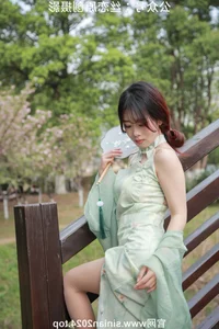 Silk Love Photography No.040: Xiao Meng in Elegant Hanfu and Traditional Styles - image 148
