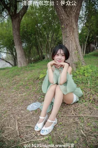 Silk Love Photography No.040: Xiao Meng in Elegant Hanfu and Traditional Styles - image 69