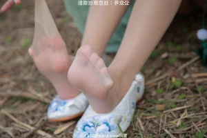 Silk Love Photography No.040: Xiao Meng in Elegant Hanfu and Traditional Styles - image 26