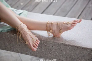 Silk Love Photography No.040: Xiao Meng in Elegant Hanfu and Traditional Styles - image 38