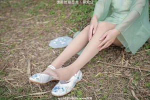 Silk Love Photography No.040: Xiao Meng in Elegant Hanfu and Traditional Styles - image 224