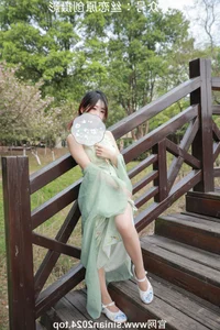 Silk Love Photography No.040: Xiao Meng in Elegant Hanfu and Traditional Styles - image 159